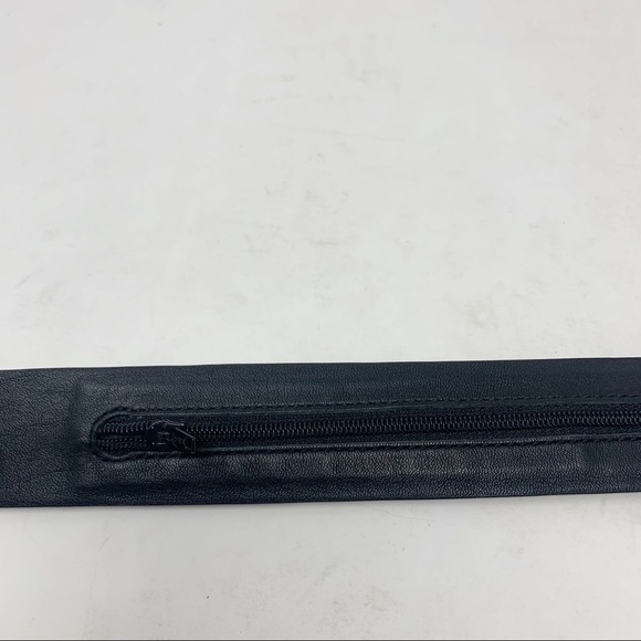 Roundtree & Yorke Mens Black Leather Belt 35/90 - Picture 7 of 9